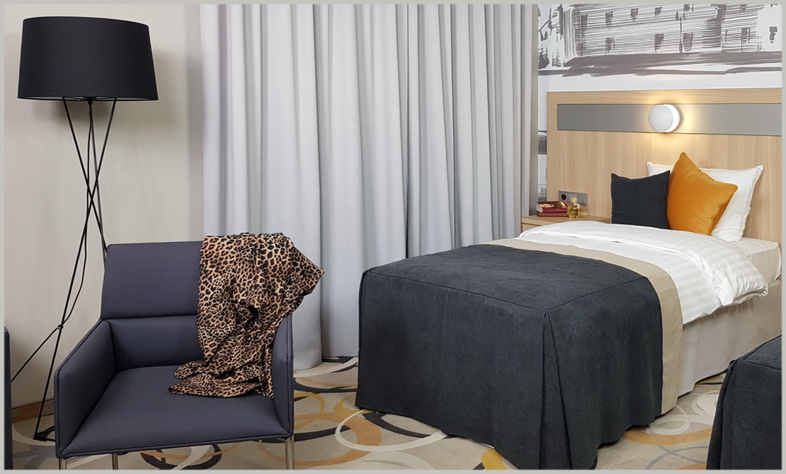 Pokój wzorcowy w hotelu.